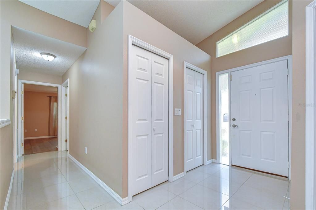 En Venta: $444,900 (3 camas, 2 baños, 1780 Pies cuadrados)