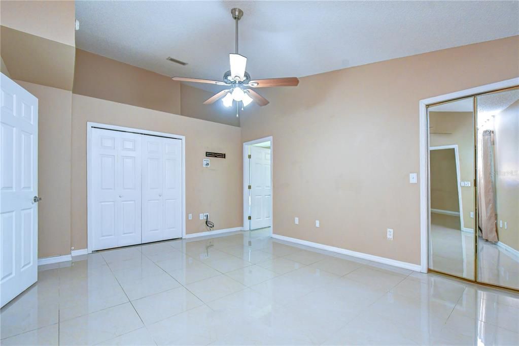 En Venta: $444,900 (3 camas, 2 baños, 1780 Pies cuadrados)