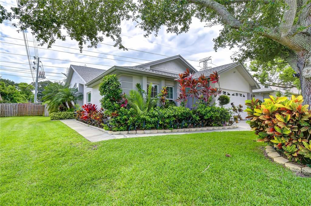 En Venta: $444,900 (3 camas, 2 baños, 1780 Pies cuadrados)