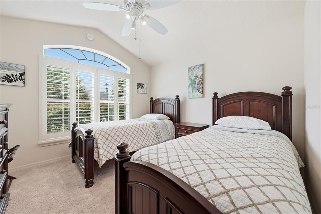 For Sale: $465,000 (3 beds, 2 baths, 1907 Square Feet)