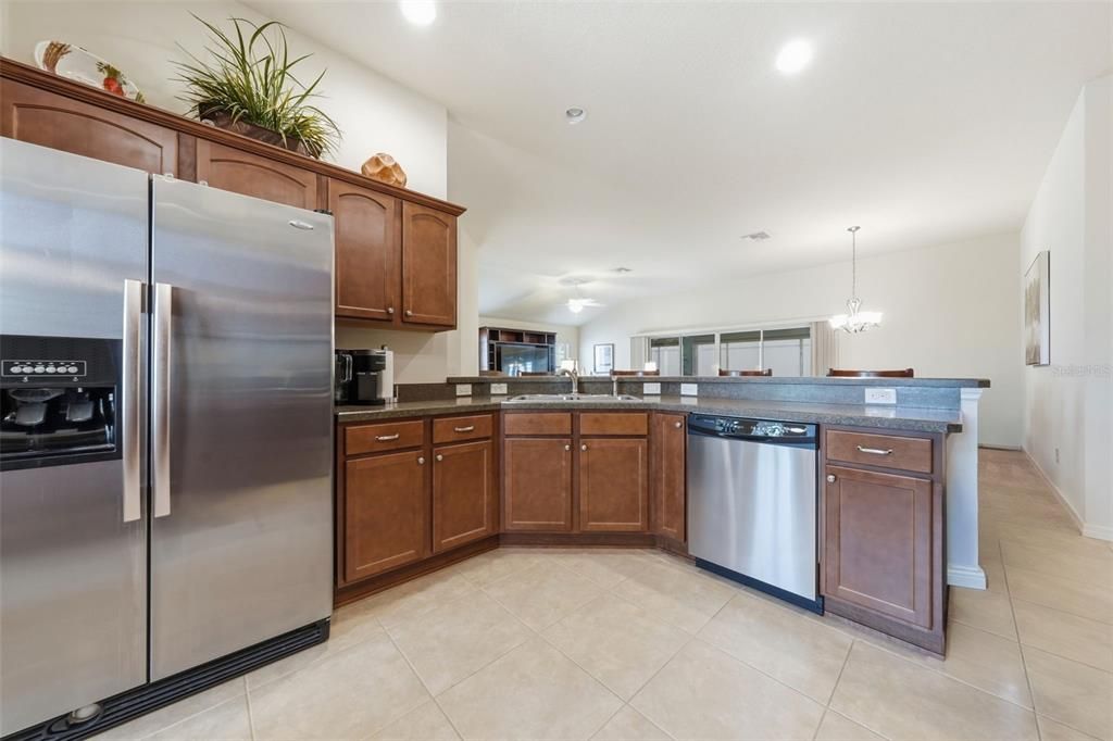 For Sale: $465,000 (3 beds, 2 baths, 1907 Square Feet)