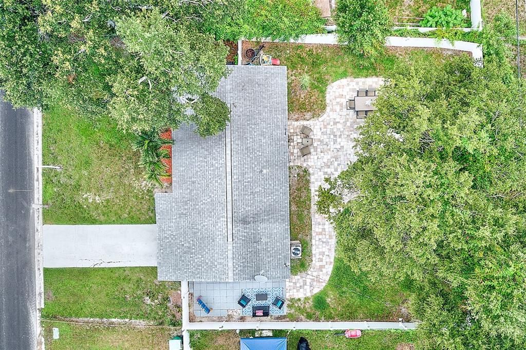 For Sale: $329,900 (2 beds, 1 baths, 704 Square Feet)