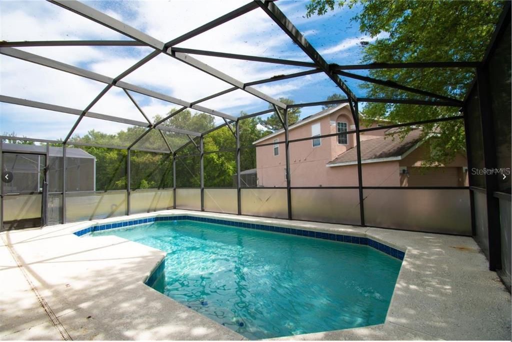 For Rent: $2,400 (3 beds, 3 baths, 1594 Square Feet)