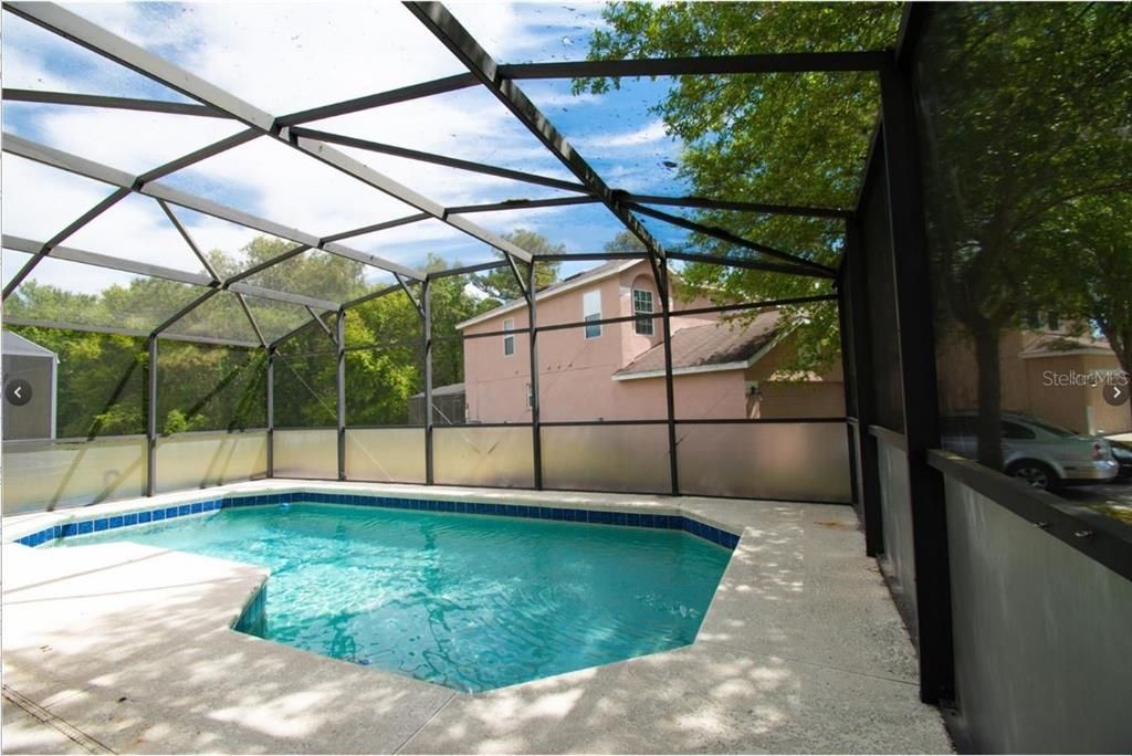 For Rent: $2,400 (3 beds, 3 baths, 1594 Square Feet)