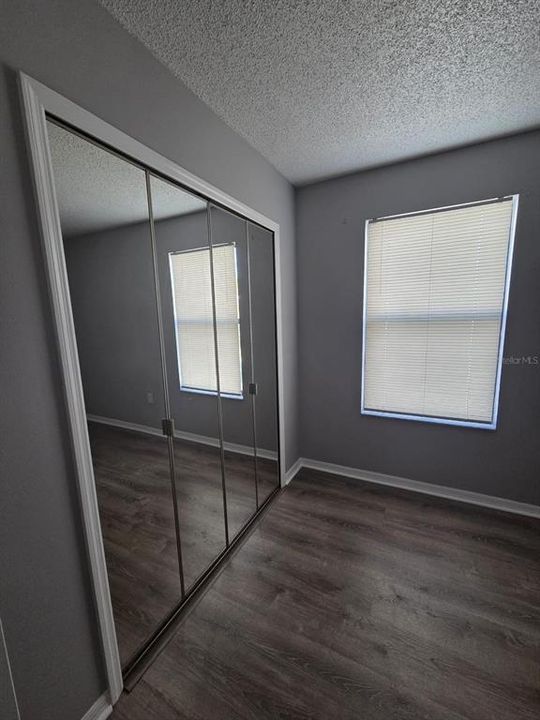 For Sale: $189,890 (2 beds, 2 baths, 1100 Square Feet)