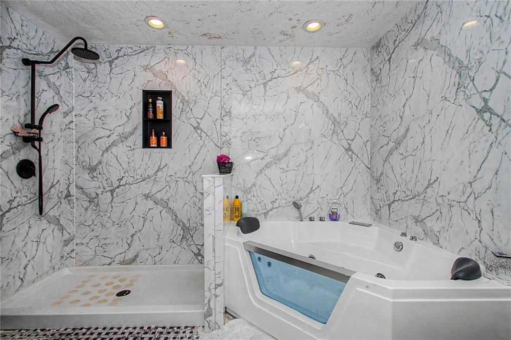 For Sale: $285,000 (4 beds, 2 baths, 2195 Square Feet)