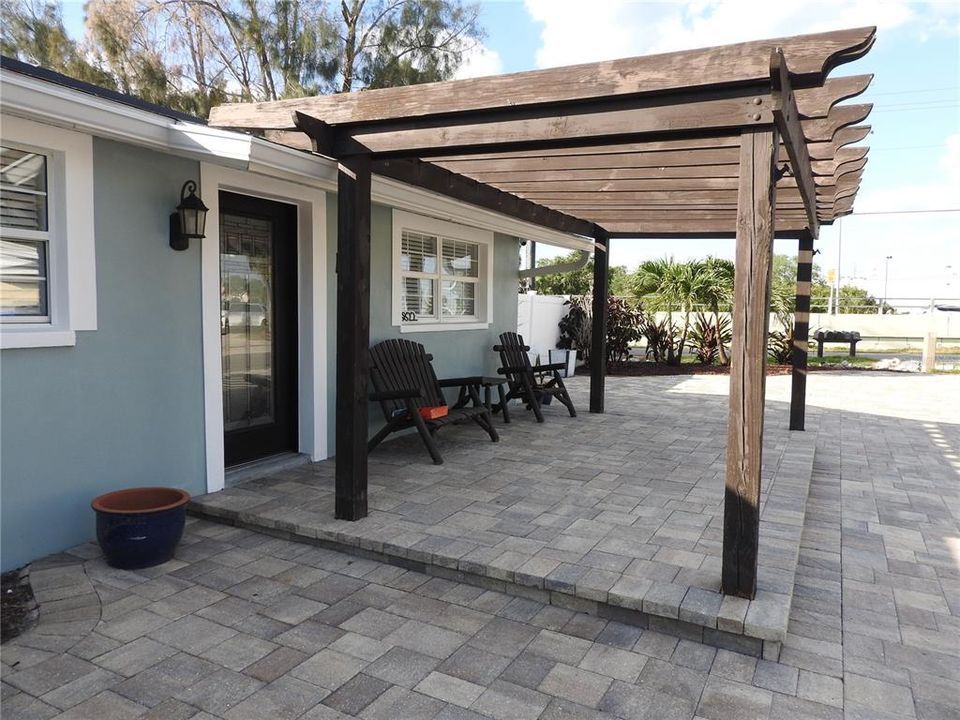 For Sale: $479,900 (3 beds, 2 baths, 1880 Square Feet)