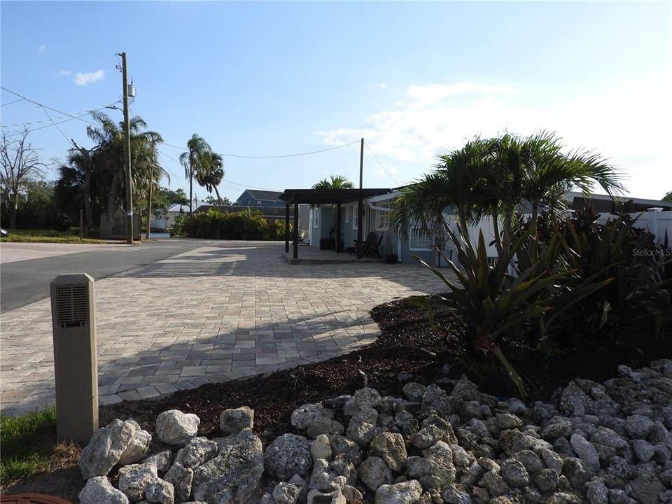 For Sale: $479,900 (3 beds, 2 baths, 1880 Square Feet)