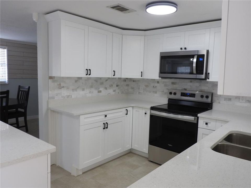 For Sale: $479,900 (3 beds, 2 baths, 1880 Square Feet)