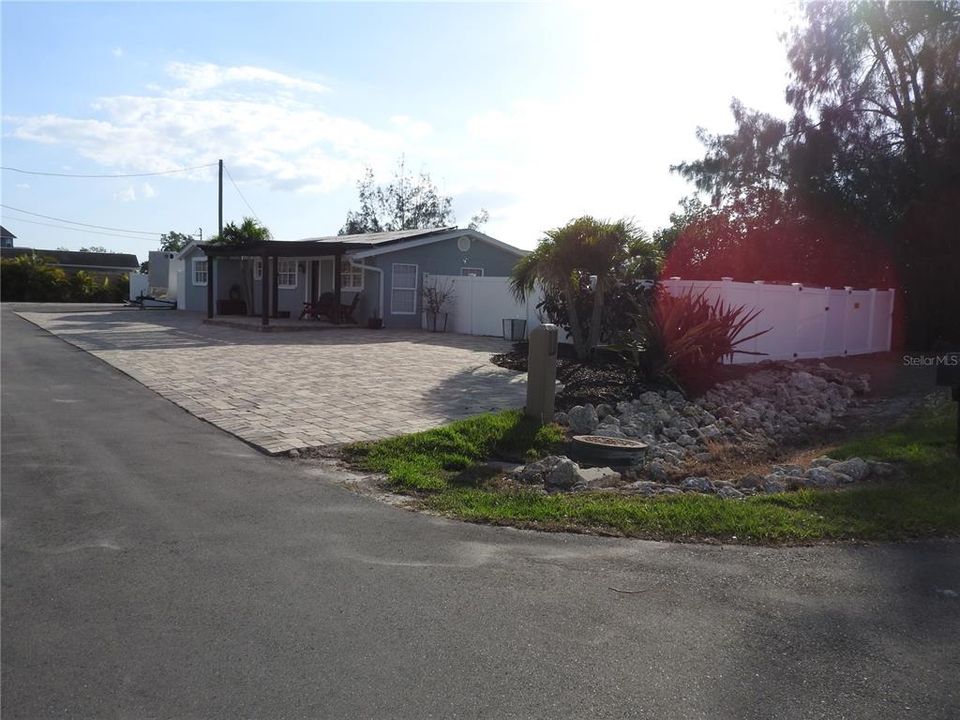 For Sale: $479,900 (3 beds, 2 baths, 1880 Square Feet)