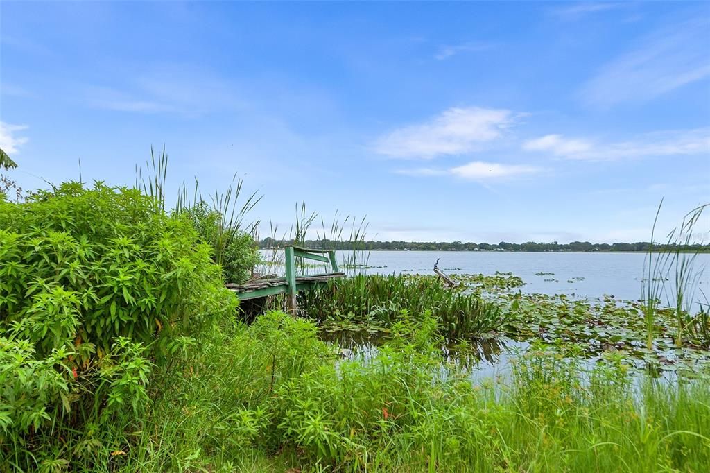 For Sale: $99,500 (1 beds, 1 baths, 552 Square Feet)