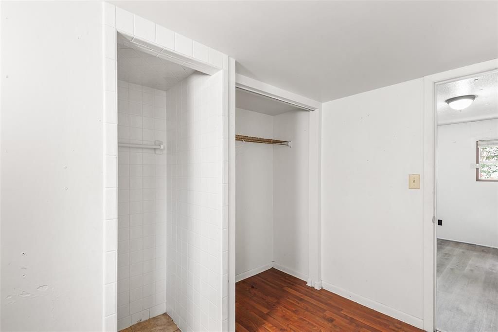 For Sale: $99,500 (1 beds, 1 baths, 552 Square Feet)