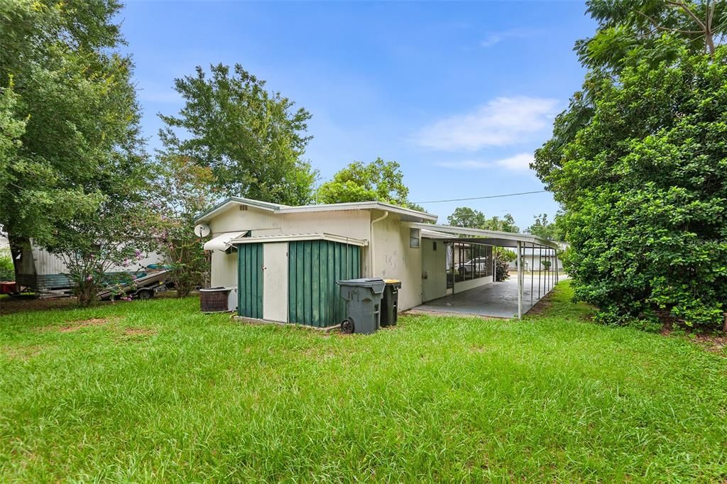 For Sale: $99,500 (1 beds, 1 baths, 552 Square Feet)