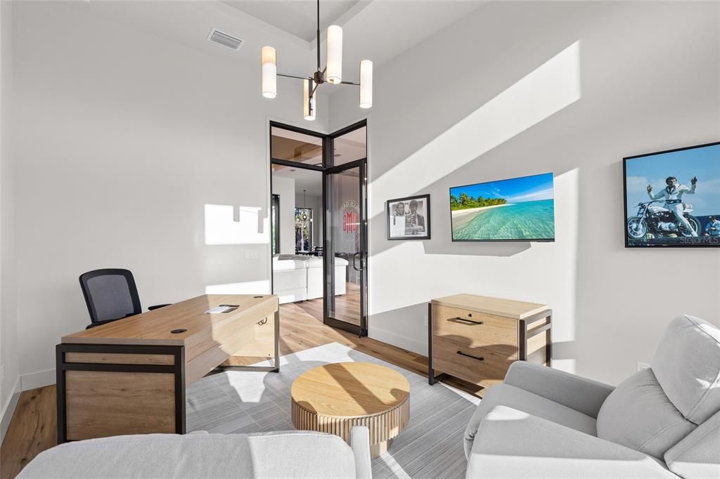 For Sale: $1,400,000 (3 beds, 3 baths, 2600 Square Feet)