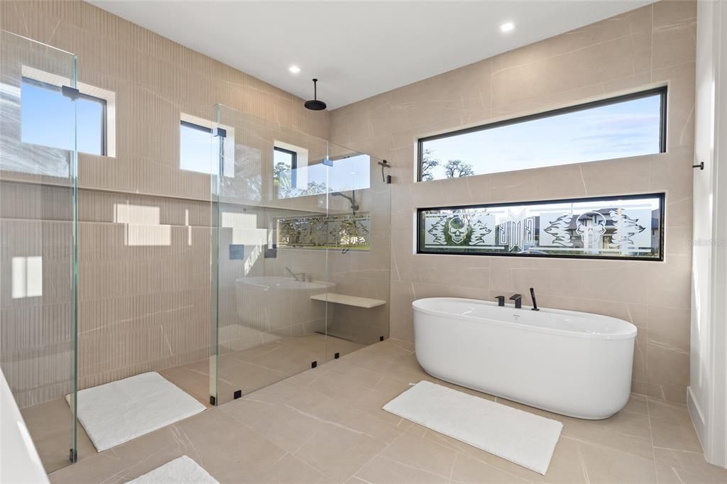 For Sale: $1,400,000 (3 beds, 3 baths, 2600 Square Feet)