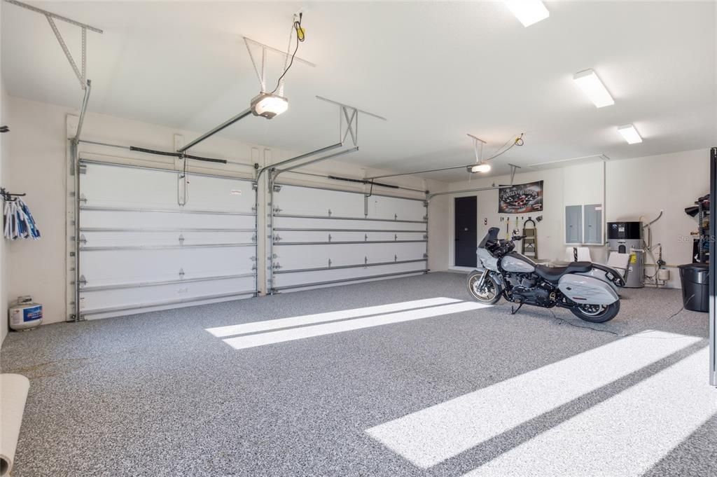For Sale: $1,400,000 (3 beds, 3 baths, 2600 Square Feet)