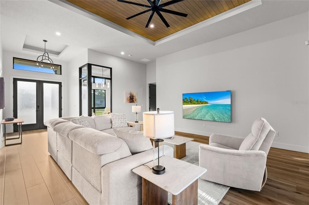 For Sale: $1,400,000 (3 beds, 3 baths, 2600 Square Feet)