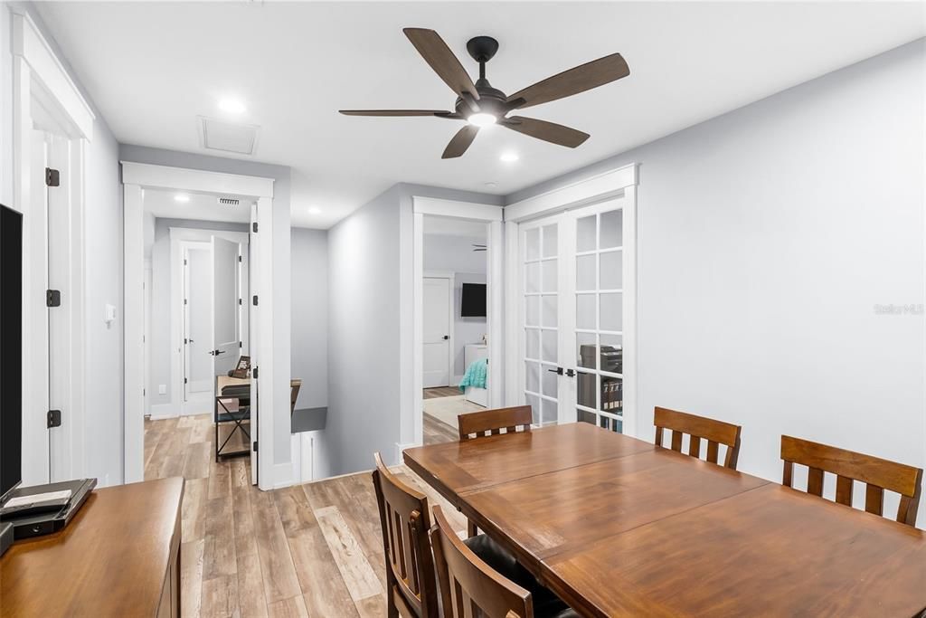 En Venta: $1,250,000 (5 camas, 4 baños, 3112 Pies cuadrados)
