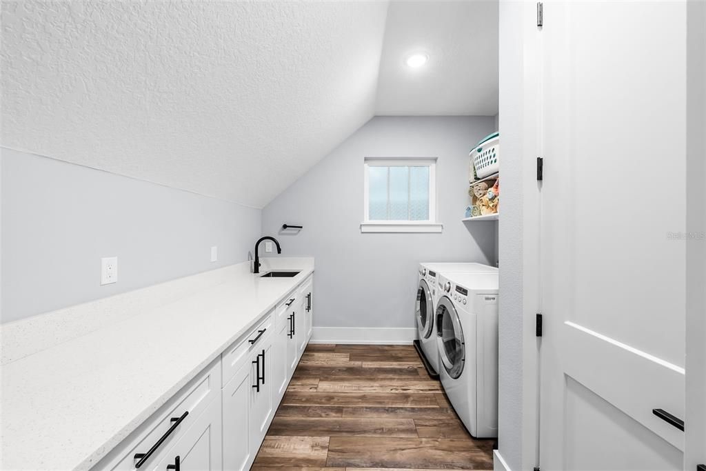 En Venta: $1,250,000 (5 camas, 4 baños, 3112 Pies cuadrados)