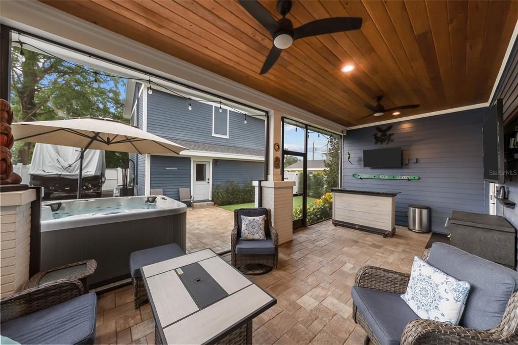 En Venta: $1,250,000 (5 camas, 4 baños, 3112 Pies cuadrados)