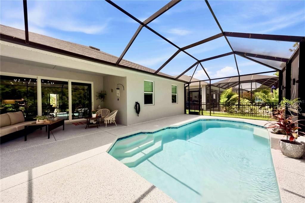For Sale: $625,000 (3 beds, 2 baths, 2219 Square Feet)