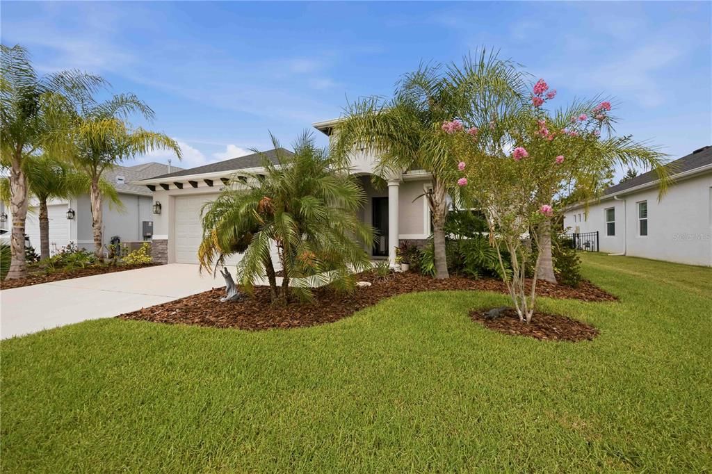 For Sale: $625,000 (3 beds, 2 baths, 2219 Square Feet)