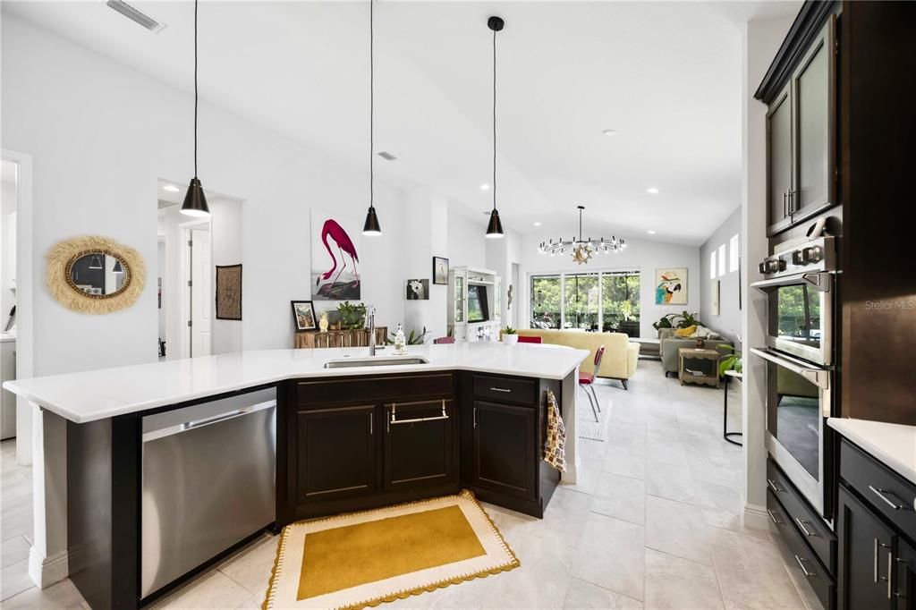 For Sale: $625,000 (3 beds, 2 baths, 2219 Square Feet)