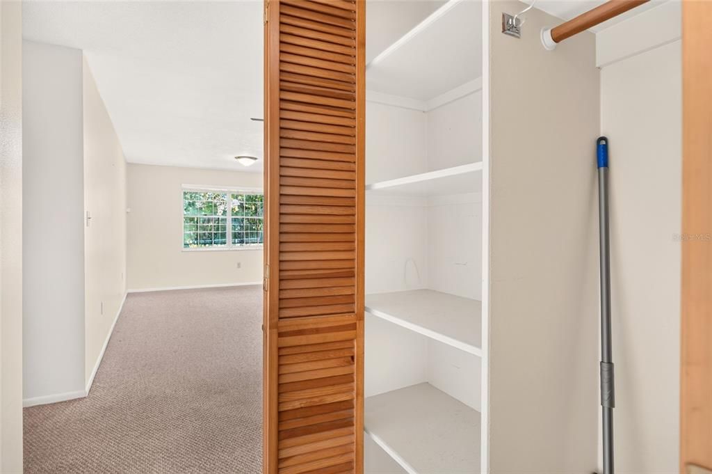 Active With Contract: $319,000 (3 beds, 2 baths, 2082 Square Feet)