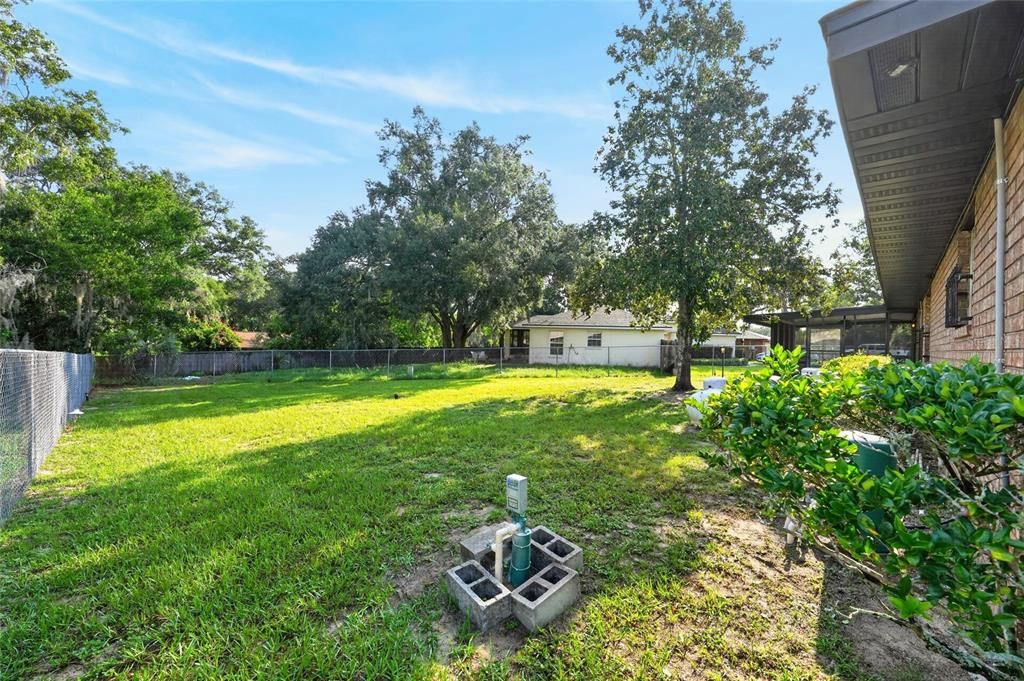 Active With Contract: $319,000 (3 beds, 2 baths, 2082 Square Feet)