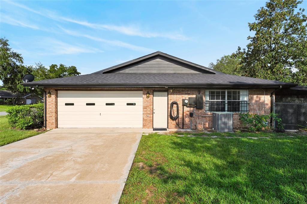 Active With Contract: $319,000 (3 beds, 2 baths, 2082 Square Feet)