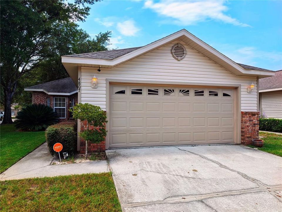 For Sale: $264,500 (3 beds, 2 baths, 1380 Square Feet)