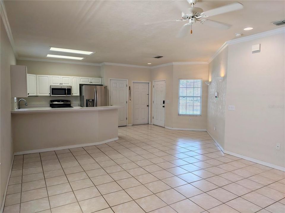 For Sale: $264,500 (3 beds, 2 baths, 1380 Square Feet)