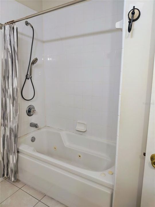 For Sale: $264,500 (3 beds, 2 baths, 1380 Square Feet)