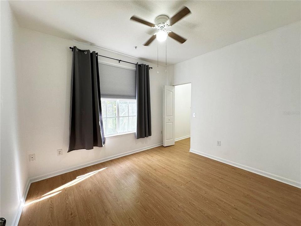 В аренду: $2,100 (3 спален, 2 ванн, 1270 Квадратных фут)