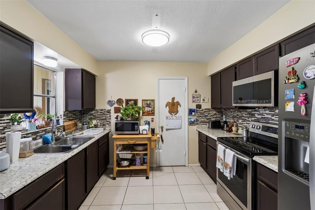 En Venta: $325,000 (4 camas, 3 baños, 1624 Pies cuadrados)