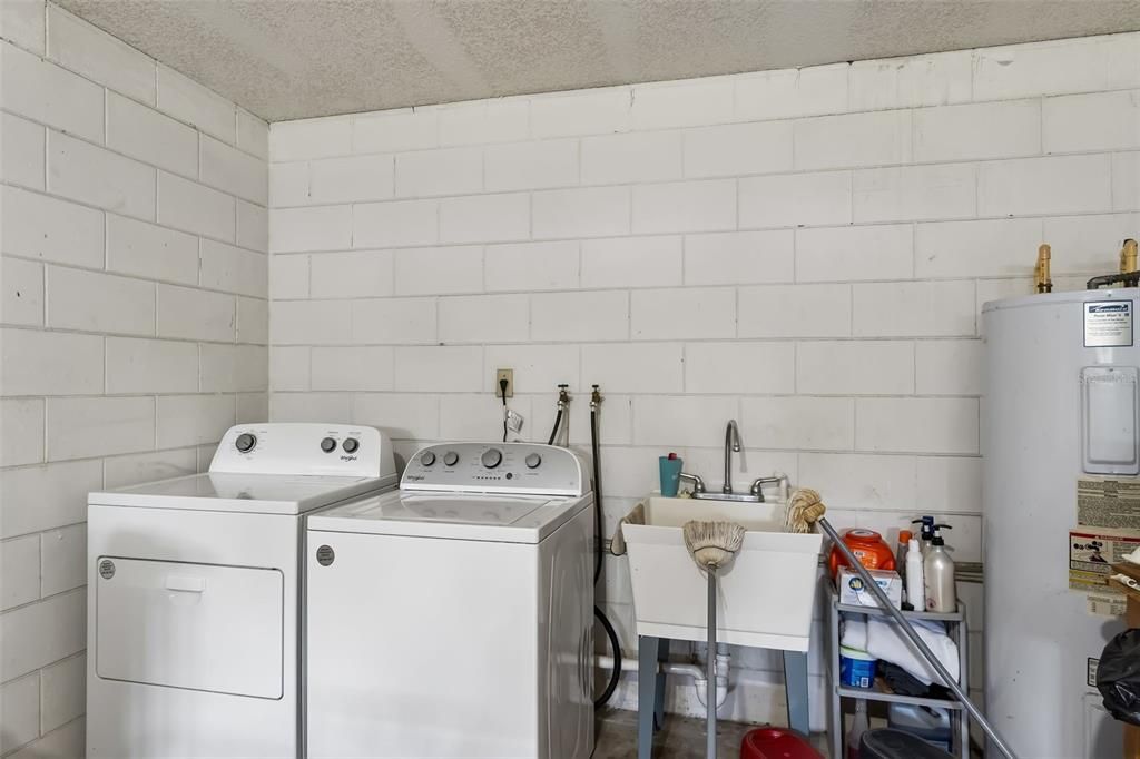 En Venta: $325,000 (4 camas, 3 baños, 1624 Pies cuadrados)