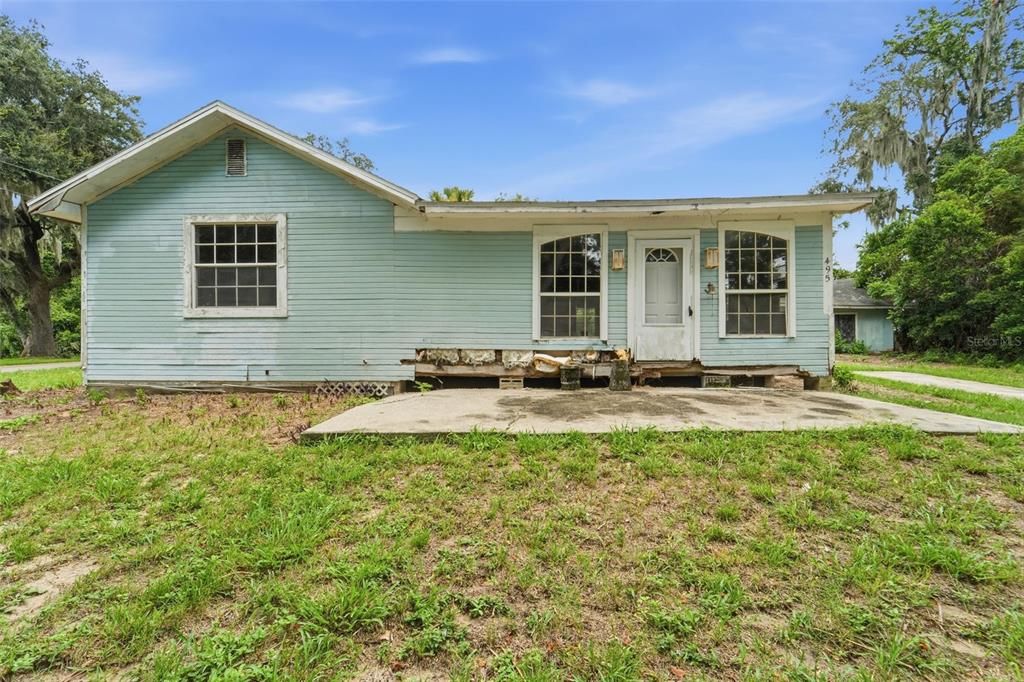 For Sale: $125,000 (2 beds, 1 baths, 1242 Square Feet)