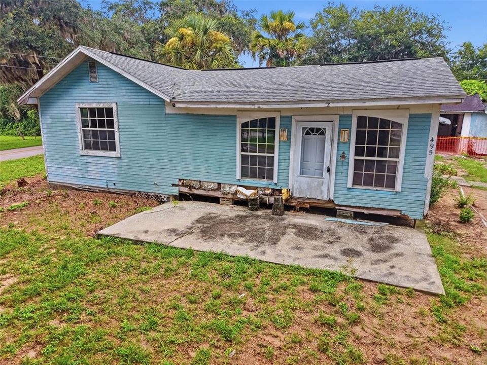 For Sale: $125,000 (2 beds, 1 baths, 1242 Square Feet)