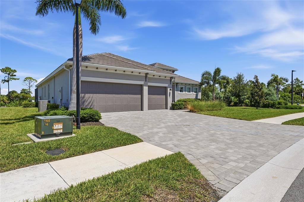 For Rent: $6,000 (3 beds, 3 baths, 2650 Square Feet)
