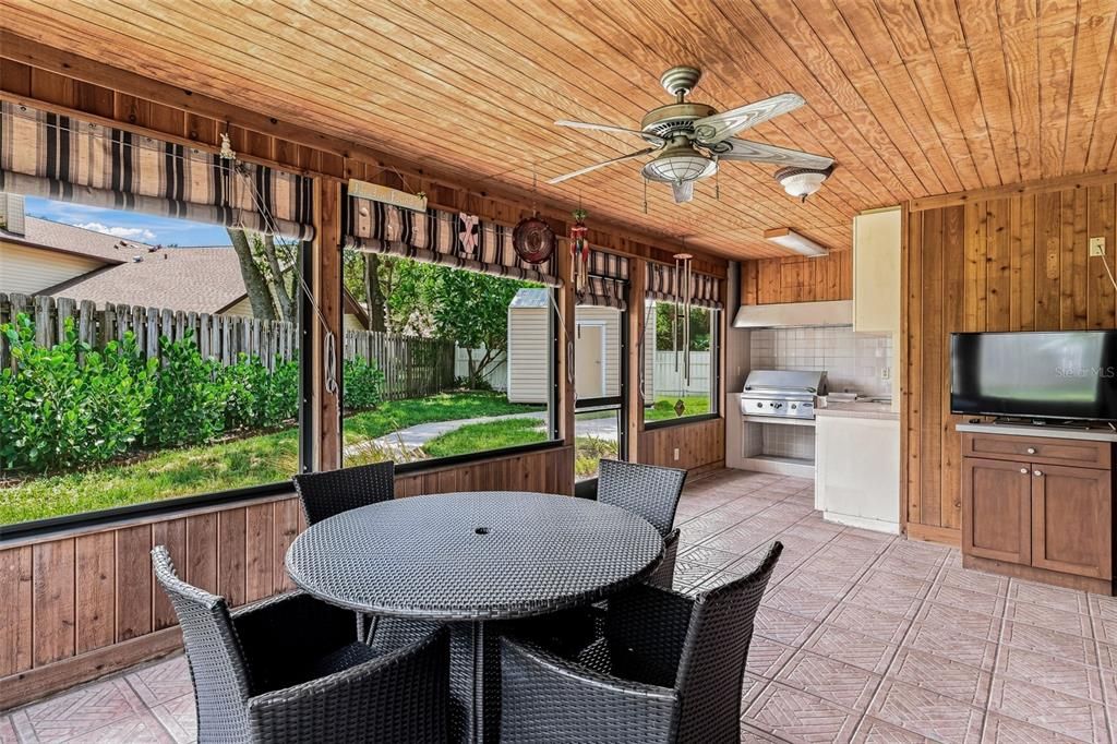 На продажу: $429,900 (2 спален, 2 ванн, 1599 Квадратных фут)