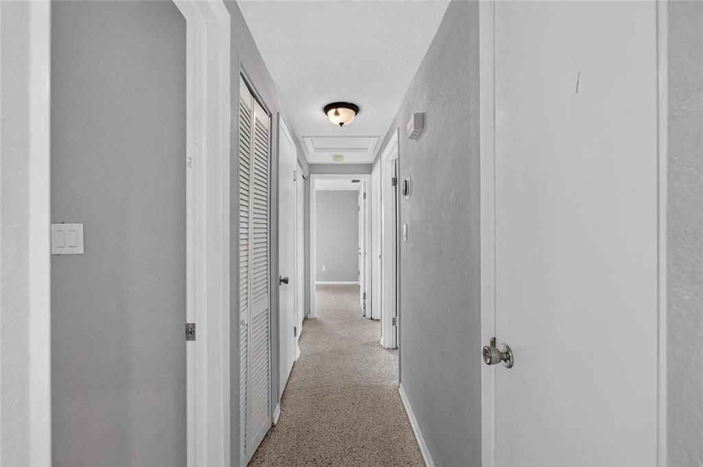 For Sale: $325,000 (3 beds, 2 baths, 1152 Square Feet)
