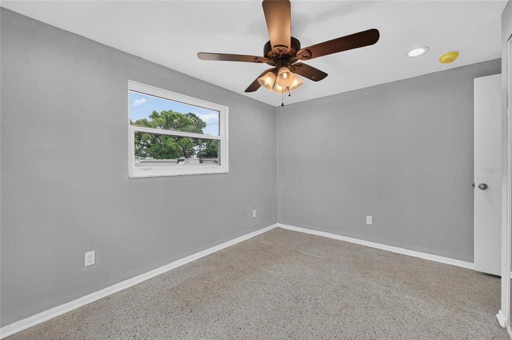 For Sale: $325,000 (3 beds, 2 baths, 1152 Square Feet)
