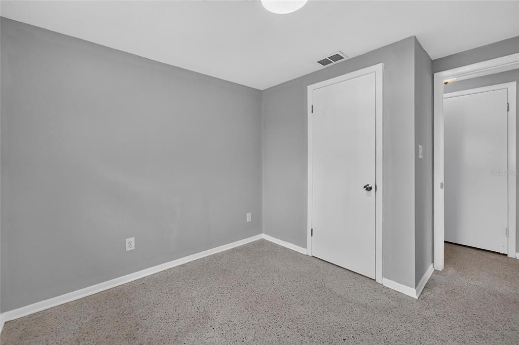 For Sale: $325,000 (3 beds, 2 baths, 1152 Square Feet)