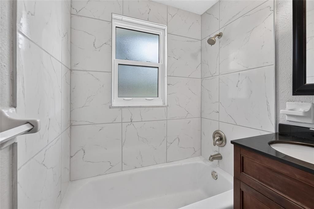 For Sale: $325,000 (3 beds, 2 baths, 1152 Square Feet)