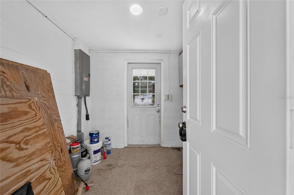 For Sale: $325,000 (3 beds, 2 baths, 1152 Square Feet)