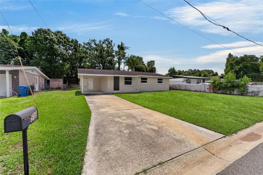 For Sale: $325,000 (3 beds, 2 baths, 1152 Square Feet)
