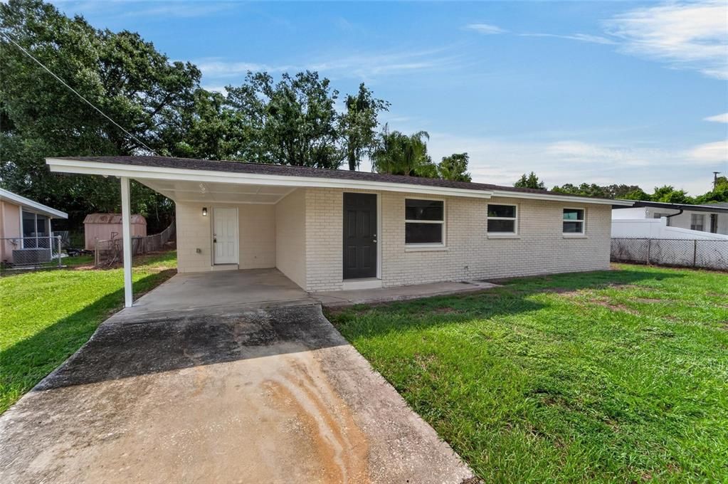 For Sale: $325,000 (3 beds, 2 baths, 1152 Square Feet)