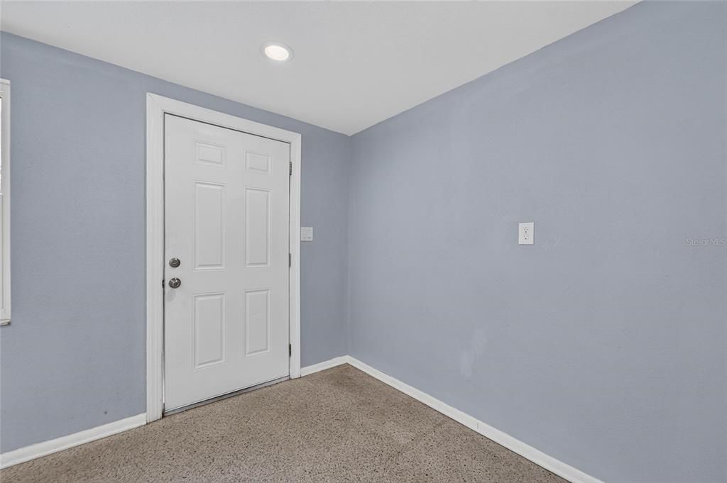 For Sale: $325,000 (3 beds, 2 baths, 1152 Square Feet)