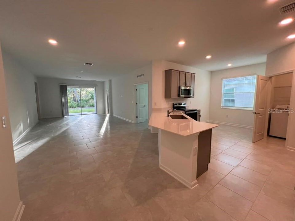 For Rent: $3,300 (4 beds, 3 baths, 2102 Square Feet)