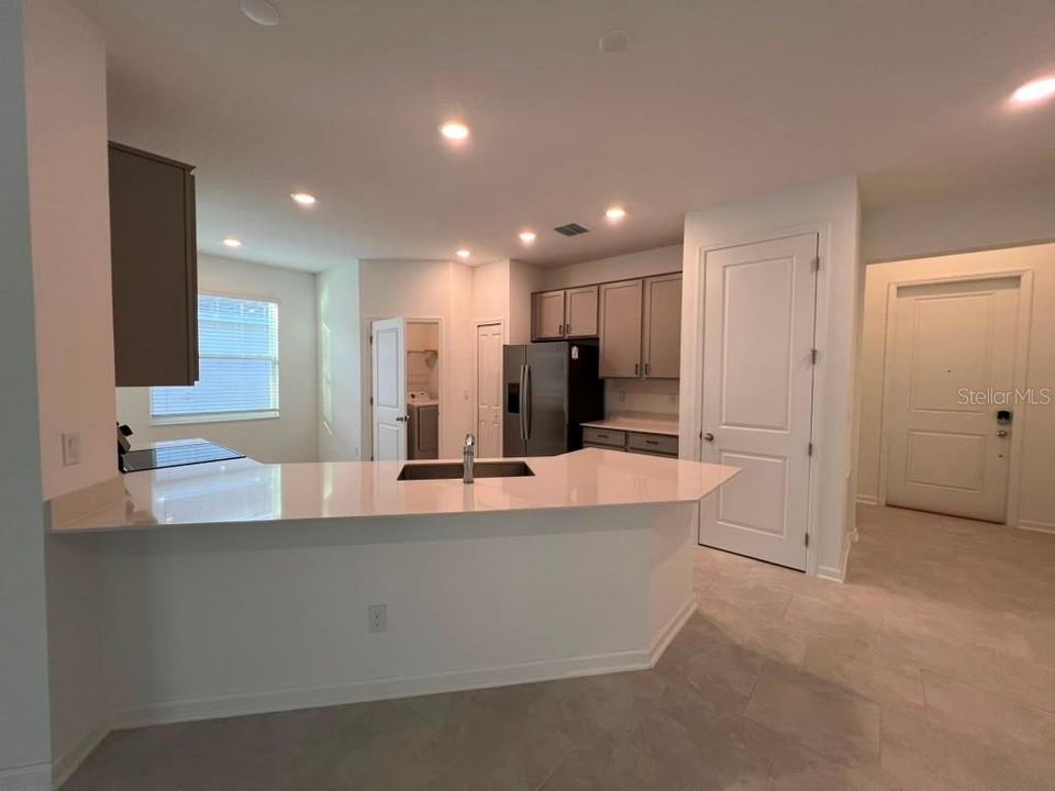 For Rent: $3,300 (4 beds, 3 baths, 2102 Square Feet)